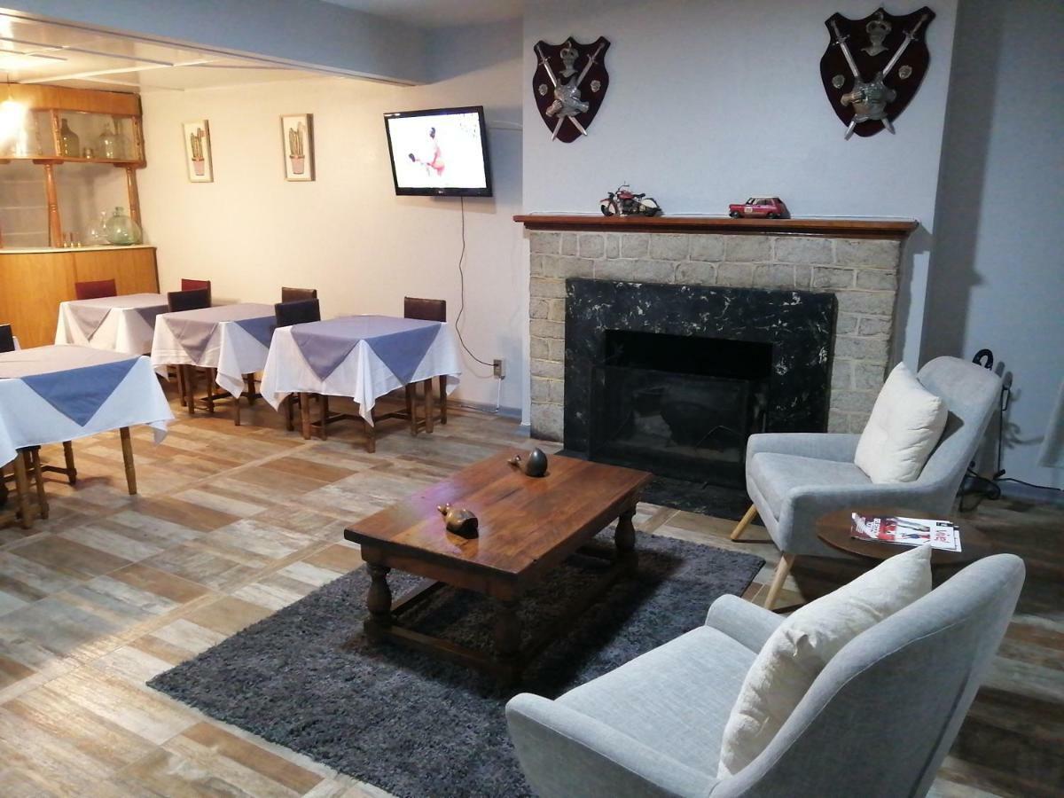 Hotel Sevilla เตมูโก ภายนอก รูปภาพ