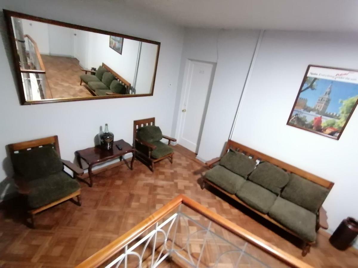 Hotel Sevilla เตมูโก ภายนอก รูปภาพ